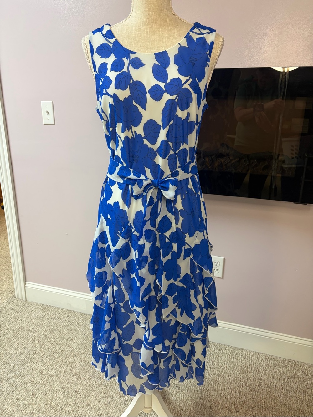Robbie Bee White Dress with Bold Blue Floral Print and Tie Waist